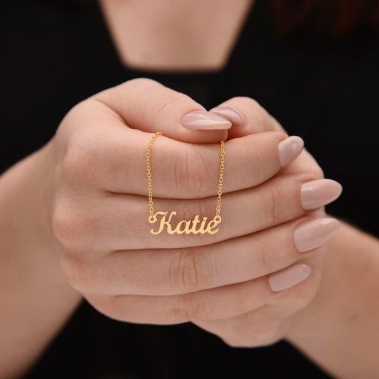 Best Personalized Jewelry Gifts: Pendants with Your Name or Your Child's Name